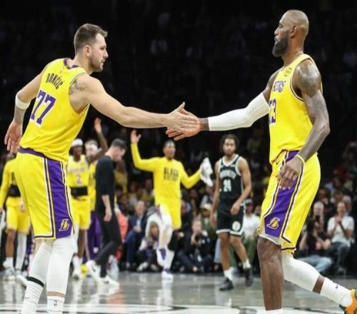 名宿盛赞老詹，湖人能争字母哥！里夫斯看清现实，东契奇联盟唯二