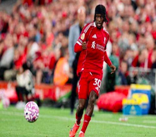 防线危机再度升级！24岁巨星三度受伤，利物浦冬窗引援迫在眉睫