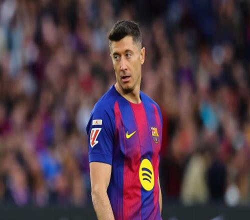 阿斯：考虑到欧冠即将到来，莱万接下来可能会佩戴面具出战