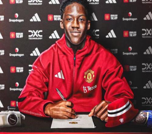 曼联10万周薪续约新帝星时间已定！卡里克拒租铁腰，打造青训招牌