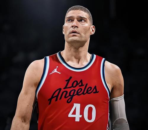 两战轰24分+4帽+4记三分！这就是快船给他1800万美金大合同的原因