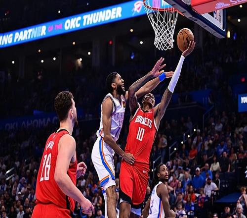 也是不容易！火箭锋线新星面对雷霆在进攻端终于强硬了一把