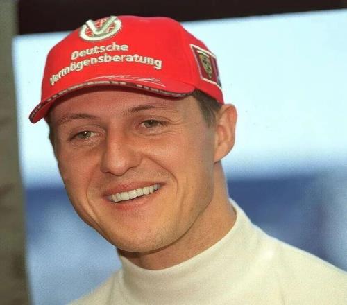 13年了！英媒：车王舒马赫不再长期卧床目前能借助轮椅活动