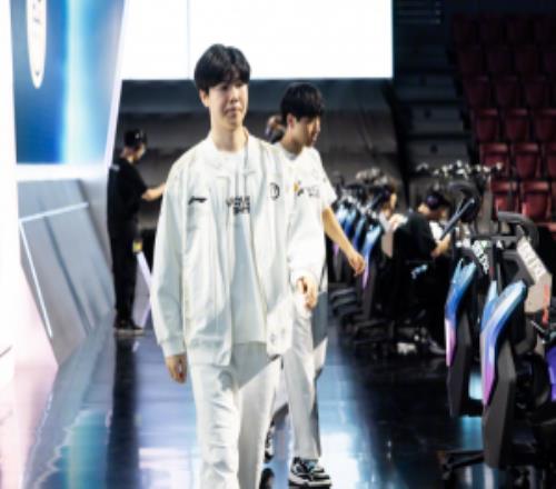 避免再度尴尬！一阵上单晋级S赛此前Theshy在S10创造尴尬记录
