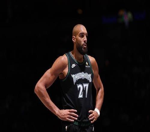 发生什么了森林狼官方：戈贝尔提前退出对国王的比赛且不会回归