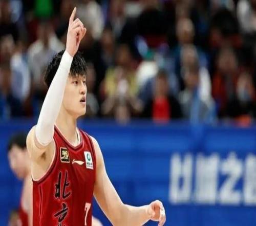 CBA北汽男篮主教练许利民：曾凡博新赛季去向未定