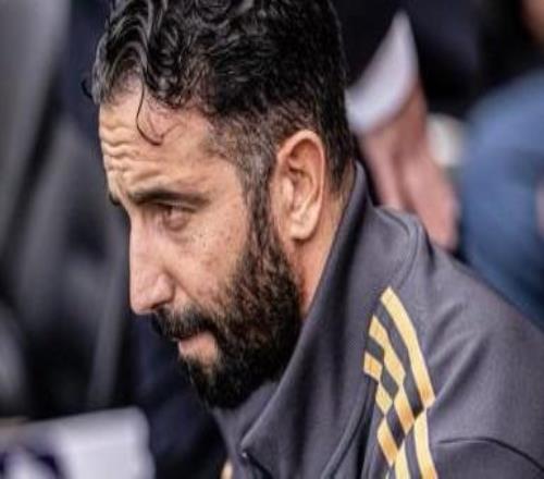 自执教曼联以来，除降级队外阿莫林英超积分和胜场第4少