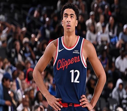 有能力起到更重要的角色！快船后场新星的进步还是非常明显的