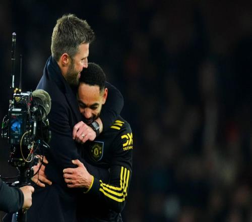 后卫负责进球！阿森纳锋线全线陷入进球荒，夺冠前景如何