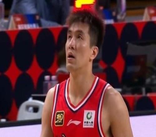 媒体人：休赛期有球队询价郭艾伦最终并没有更进一步