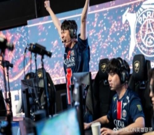 PSG官方晒照：从咖哥的眼泪就可以看出他们给自己的压力有多大