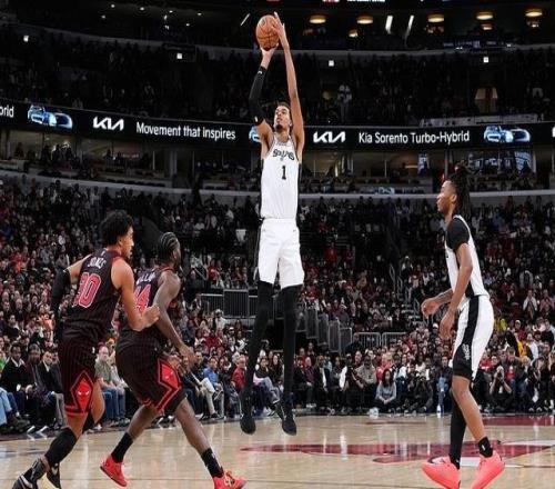 成NBA历史首人，文班亚马：已准备好挑战更强的球队