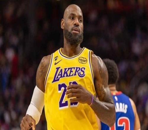 詹皇半场吞蛋湖人惜败活塞！主帅雷迪克不怒反夸：天下第一无私