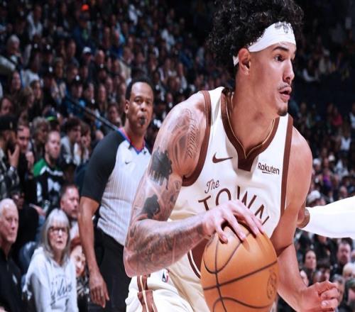 勇士无缘20分逆转，库里也受伤！东部第一险胜，科尔该承担责任