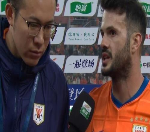 卡扎：感谢克雷桑本赛季两度让点，有信心拿下中超金靴