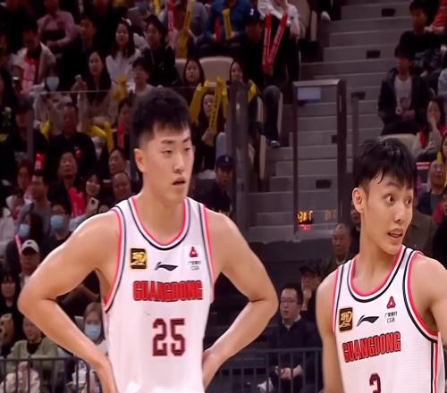 为广东队拒绝NBA！CBA顶级锋线驰援杜锋，这可是宏远的三号位答案