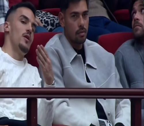 足篮联动，泰山队7名球员现场为山东高速男篮加油助威