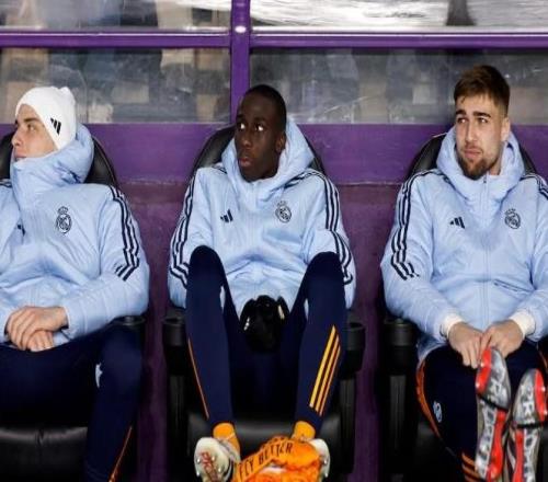 阿斯：皇马想今夏出售门迪，但前提是他能上场比赛并发挥出色