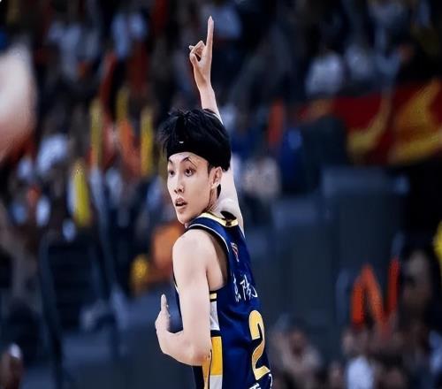 CBA新赛季，他的状态最稳、上场时间最长、作用比外援还大