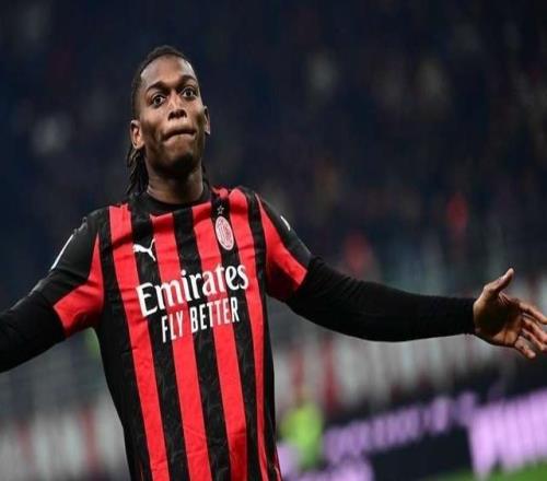 迪马：莱奥继续参加米兰合练能出战下轮联赛，加比亚单独训练