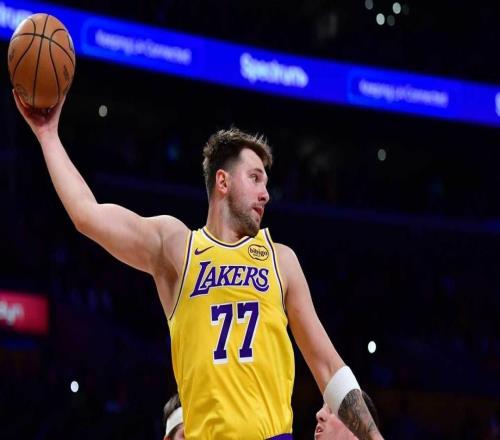 湖人队东契奇坦言“令人费解”的自白，为输给太阳队承担责任