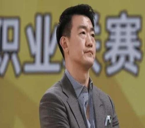 唉！26投8中，三分18中4，场上一顿胡扔，44岁少帅，根本管不了他