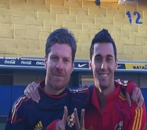 队友变“前任”，网友翻出阿韦洛亚与阿隆索昔日同框照片