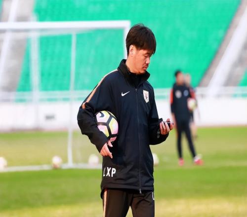 李霄鹏为何从海牛下课后，至今都没有找好新东家，背后原因找到了