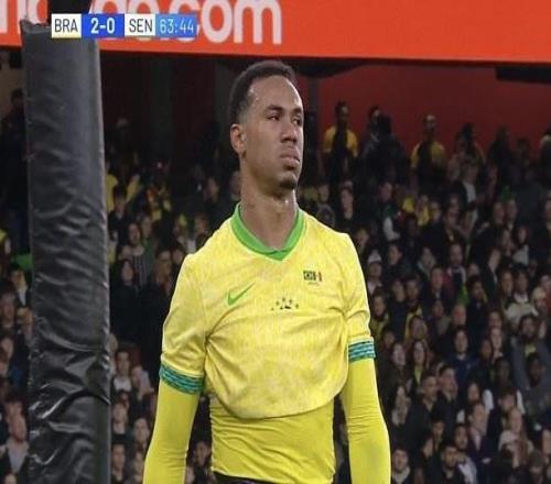 北伦敦德比还能上吗加布里埃尔在比赛中疑似腹股沟受伤被替换下场