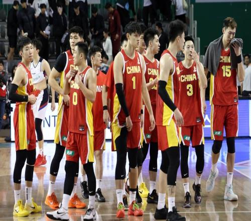 中国男篮集训名单出炉！高诗岩入选，广东进3人，周琦和他落选了