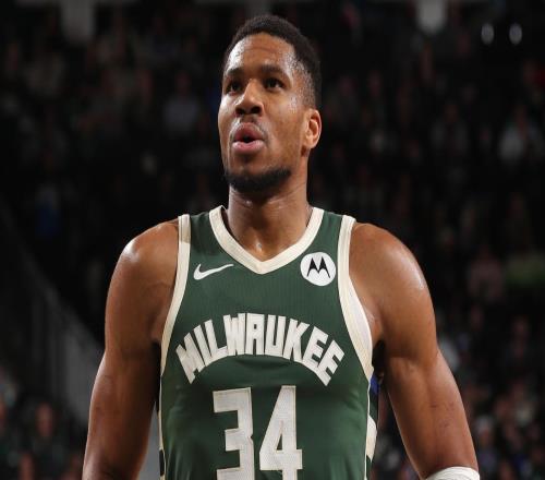 字母哥16+7填满数据栏，雄鹿无缘全胜收官季前赛