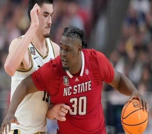 号称“小兰多夫”的伯恩斯依靠逆潮流打法闯出一片天地