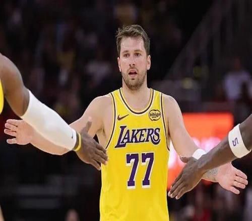 24小时连砍100分！失恋的东契奇杀疯了！