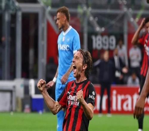 40岁魔笛踢疯了！上演狂奔回追！来米兰不养老，成了球队中场大腿