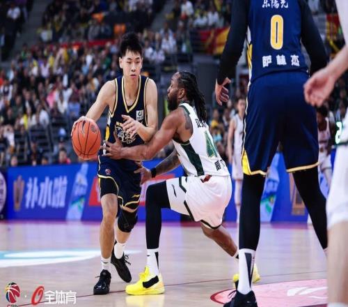 外线失准，华南虎主场不敌辽宁