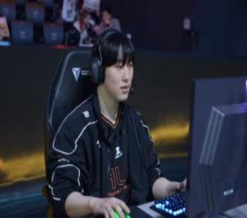 太陌生了HLE击败Gen.G战绩来到5胜1负联赛仅不敌T1！