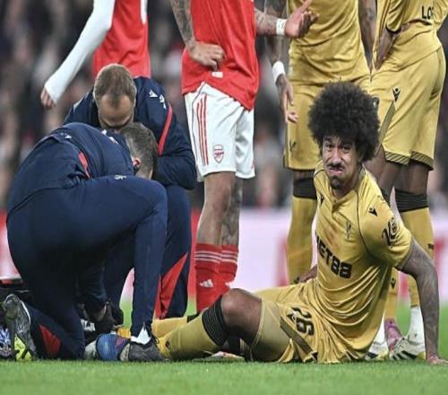 格拉斯纳：克里斯理查兹的脚目前只要穿上鞋，伤口就会出血