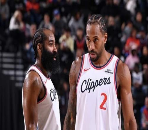 一夜3大消息！字母哥申请交易，火箭遭重创，快船创历史新纪录