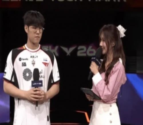 Oner：上场输得太无力，从BP到操作都花了很多时间一起讨论