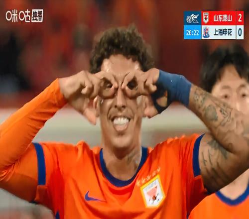 国足有望再添新丁！中超大腿级外援主动暗送秋波，球迷：赶紧安排