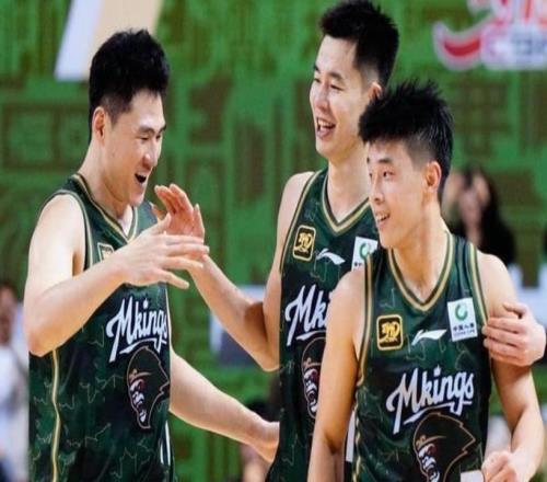 狂轰64分6板9助！郭少这两战杀红眼：郭士强该让他进国家队了