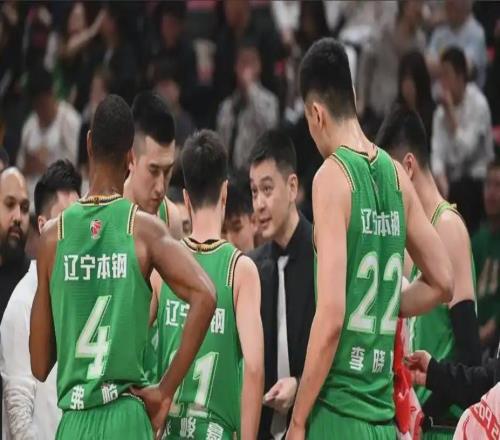 重磅！CBA三冠FMVP加盟上海男篮，与张镇麟、昔日第一中锋冲冠