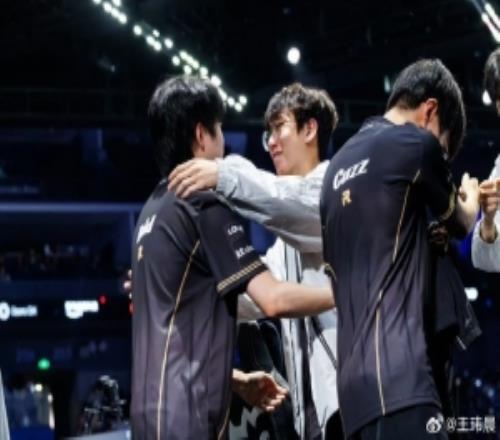 媒体人：Ruler人真挺好的，他被淘汰反倒是笑着祝贺正在哭的BDD