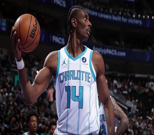 本来是一名可靠的蓝领中锋！结果快船就这样白白将他送到了黄蜂