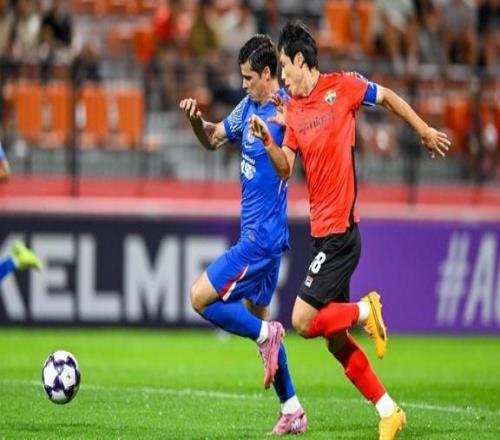 9分钟内被进2球，上海申花1比2遭江原FC逆转，无缘新赛季亚冠开门红