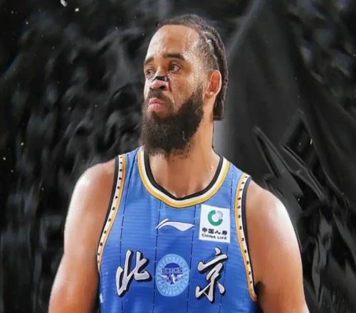 北京男篮接触麦基有实质性进展，周琦检查眼疾上海大将即将复出
