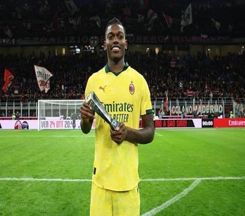 莱奥战佛罗伦萨全场数据：2脚射门打进2球助米兰逆转并登顶