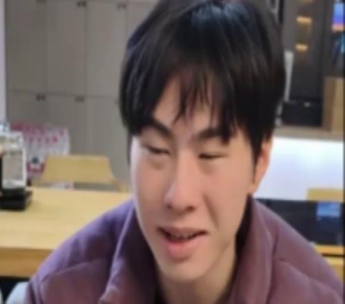 EDG官媒发布收假Q&A：上野的假期趣事分享