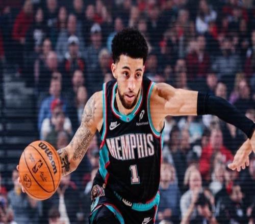 库里退出全明星！霍福德16+9+6追梦格林7失误，勇士17分逆转灰熊