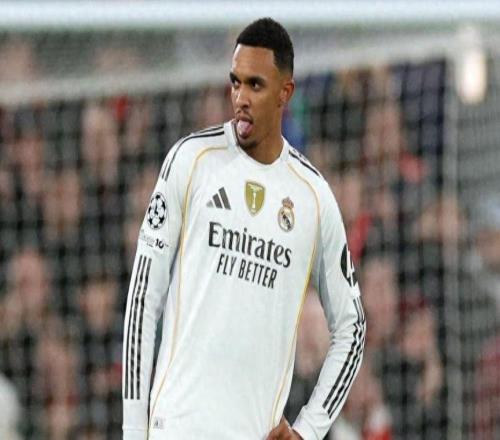 亚历山大阿诺德重返安菲尔德遭球迷怒斥，赛后回应动情